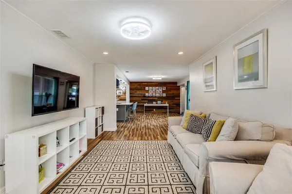 $3,500 | 11021 Cactus Lane, Dallas, TX 75238