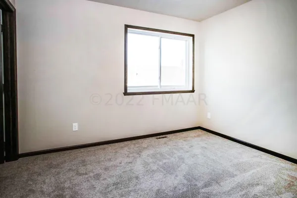 $318,900 | 6720 Thomas Street, Horace, ND 58047
