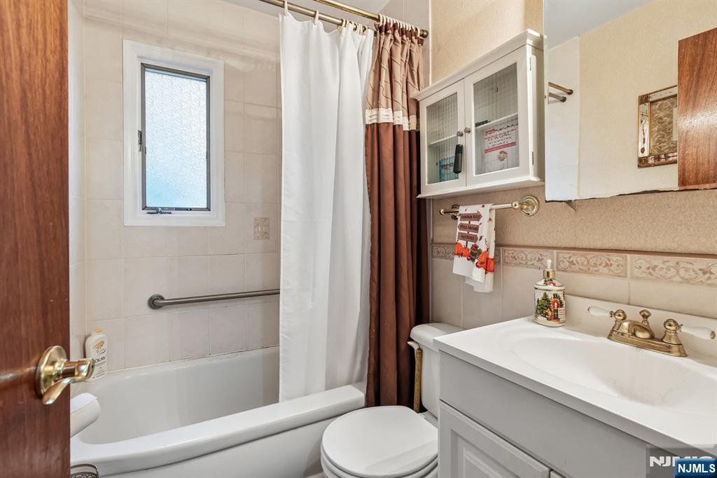 44 Rumana Road Wayne, NJ 07470 - Photo 16 of 27