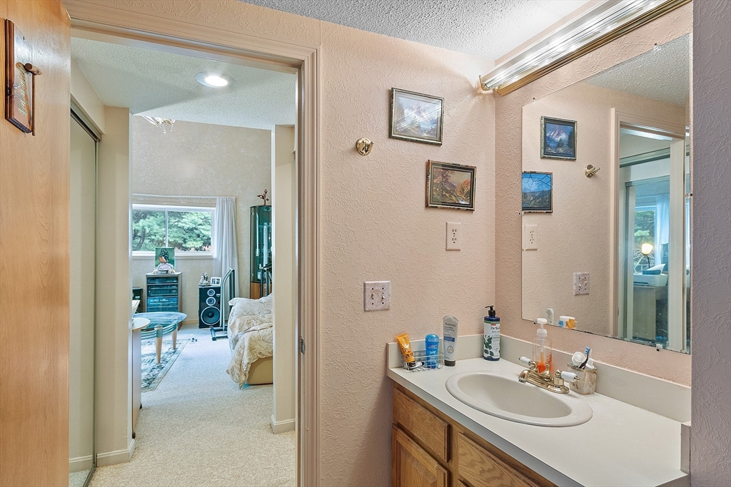 102 Captain Eames Circle, Unit 102 Ashland, MA 01721 - Photo 22 of 32