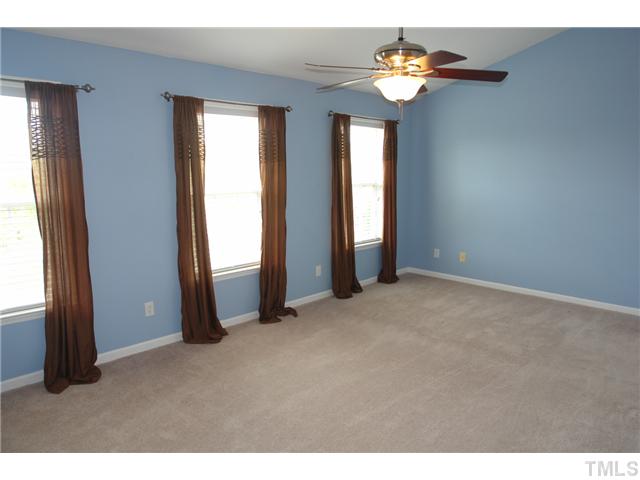 8108 Tory Sound Court Raleigh, NC 27613 - Photo 7 of 12