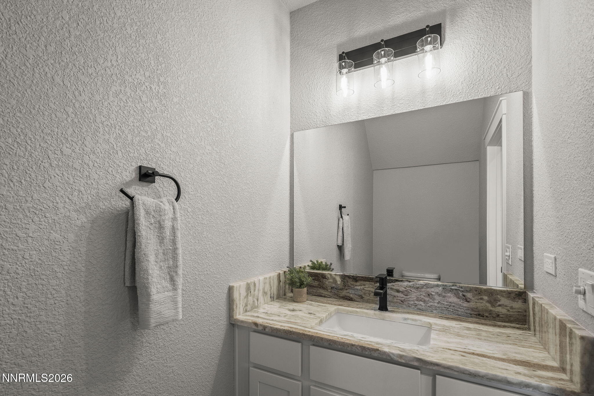 18663 Village Center Drive Reno, NV 89508 - Photo 19 of 30 19-web-or-mls-_DSC0038