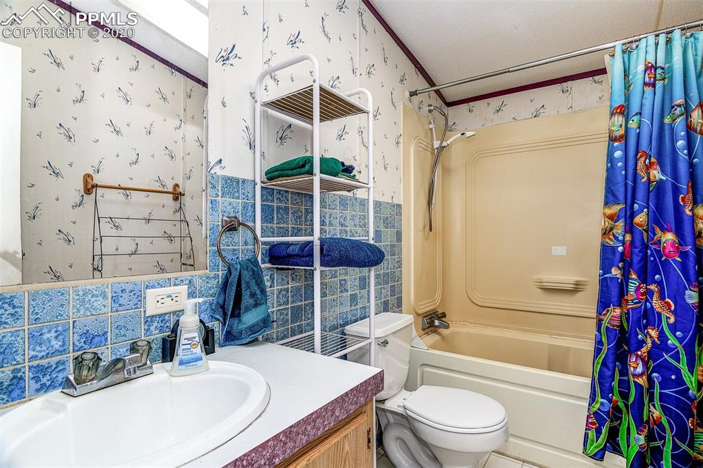 34430 East Jones Road Yoder, CO 80864 - Photo 16 of 41 2nd Full Bathroom