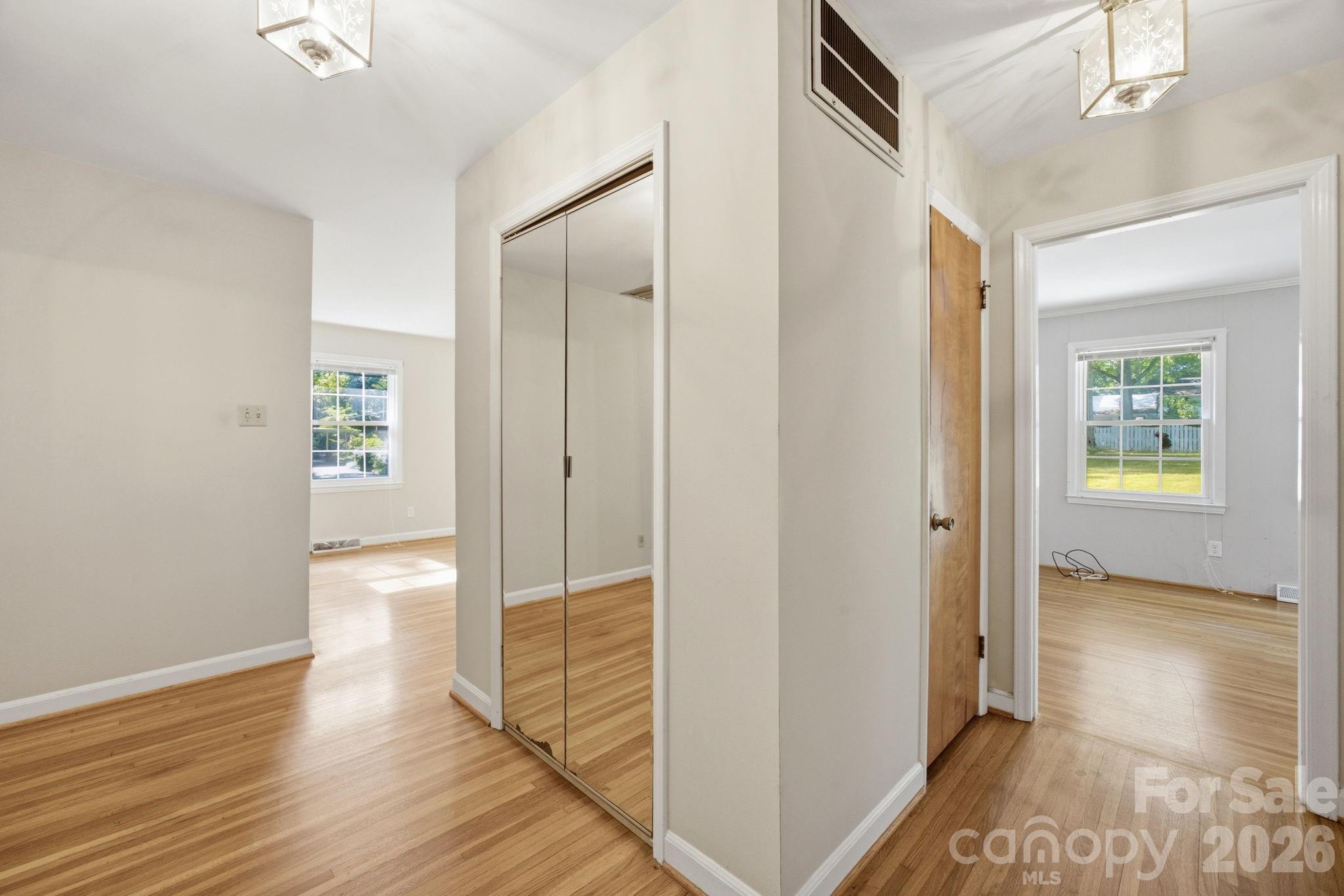 3630 Sulkirk Road Charlotte, NC 28210 - Photo 4 of 20 Gallery Image 4