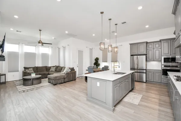 $515,000 | 1354 Knollbridge Pt Lane, Pinehurst, TX 77362