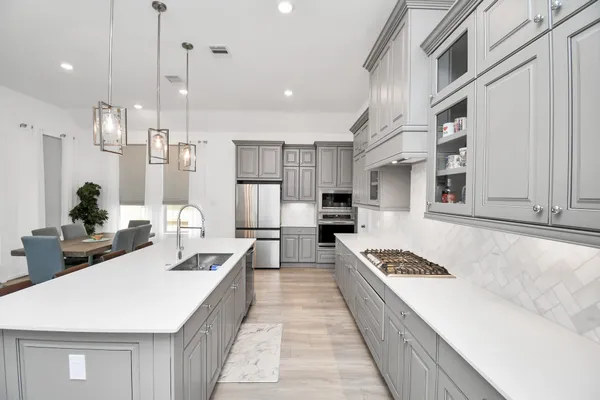 $515,000 | 1354 Knollbridge Pt Lane, Pinehurst, TX 77362