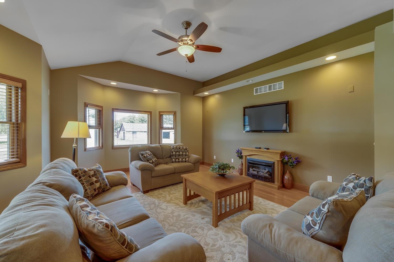 2901 North Fail Road La Porte, IN 46350 - Photo 16 of 26 Gallery Image 16