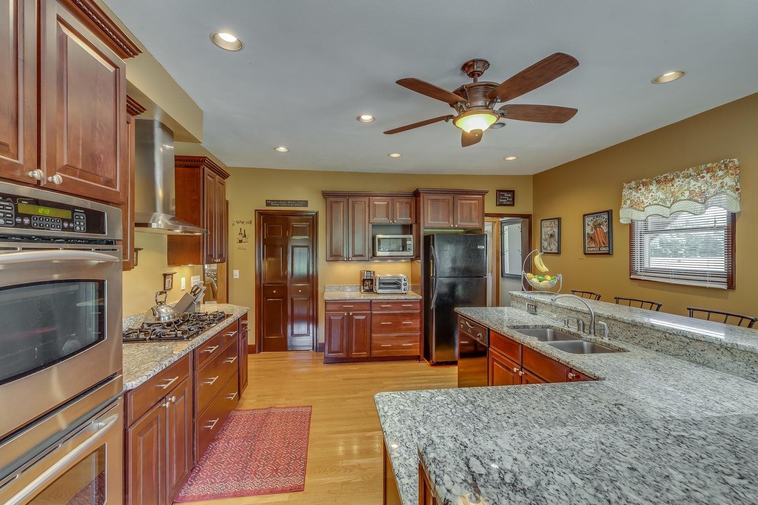 2901 North Fail Road La Porte, IN 46350 - Photo 10 of 26 Gallery Image 10