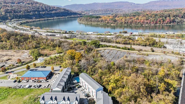 $1,975 | 1450 Stockyard Place, Chattanooga, TN 37408