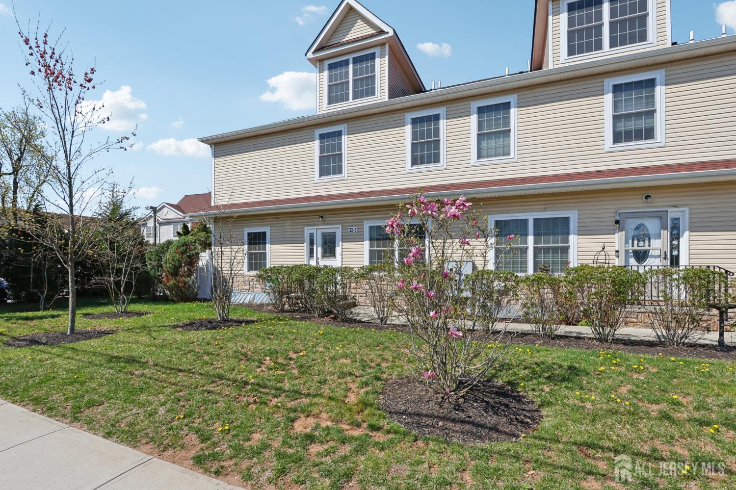 32 Cinder Road, Unit 3 Edison, NJ 08820 - Photo 2 of 39