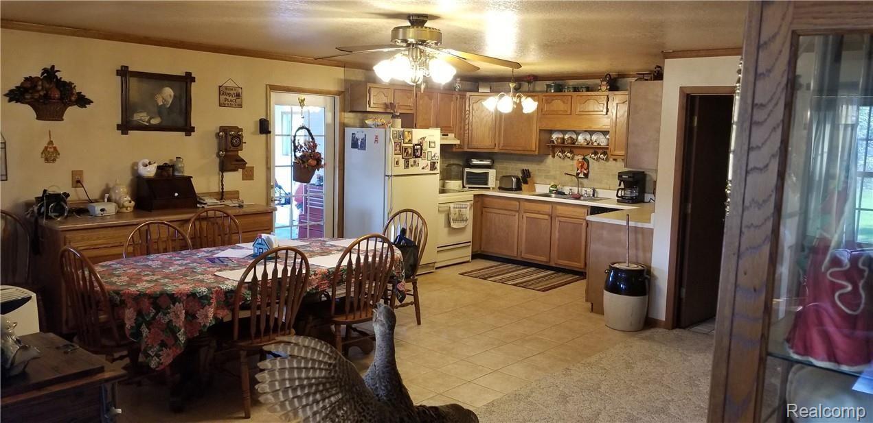 3040 Gillings Road Prescott, MI 48756 - Photo 4 of 37 20180916_163434.jpg