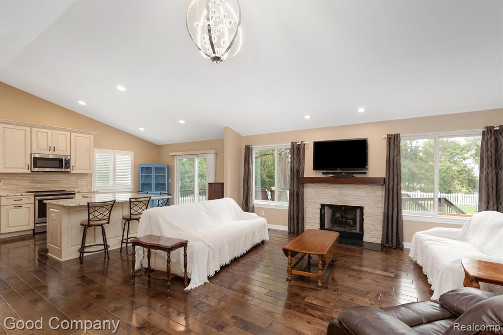 41553 Cherry Hill Road Canton, MI 48188 - Photo 9 of 38