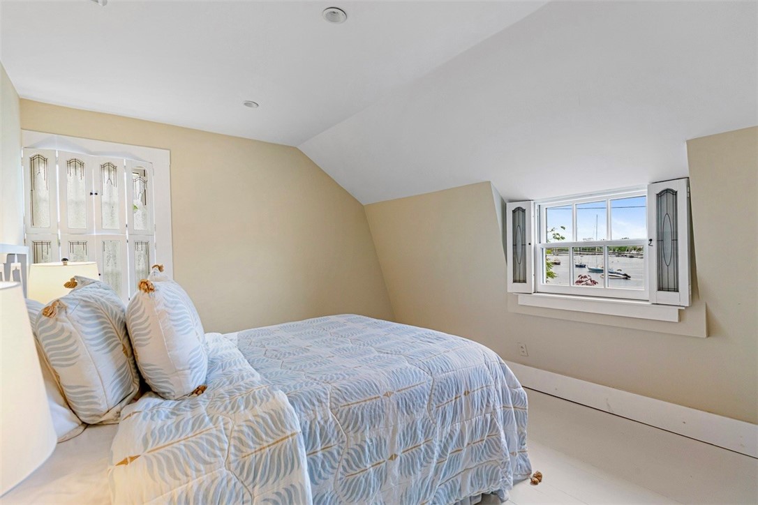 81 Mathewson Road Barrington, RI 02806 - Photo 37 of 49