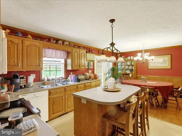 $375,000 | 118 Baker And Russell Drive, Shippensburg, PA 17257