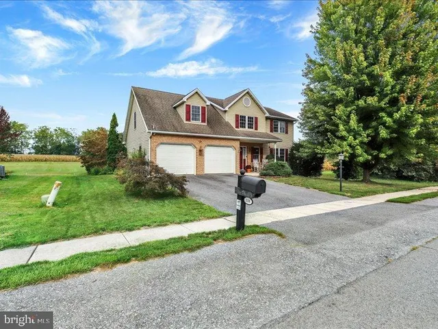 $375,000 | 118 Baker And Russell Drive, Shippensburg, PA 17257