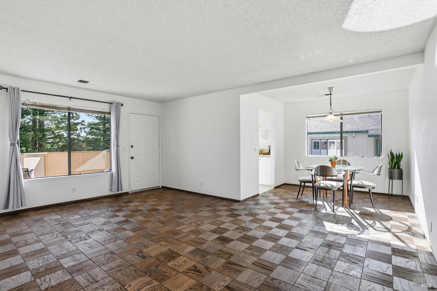 314 Silvio Lane Novato, CA 94947 - Photo 10 of 18