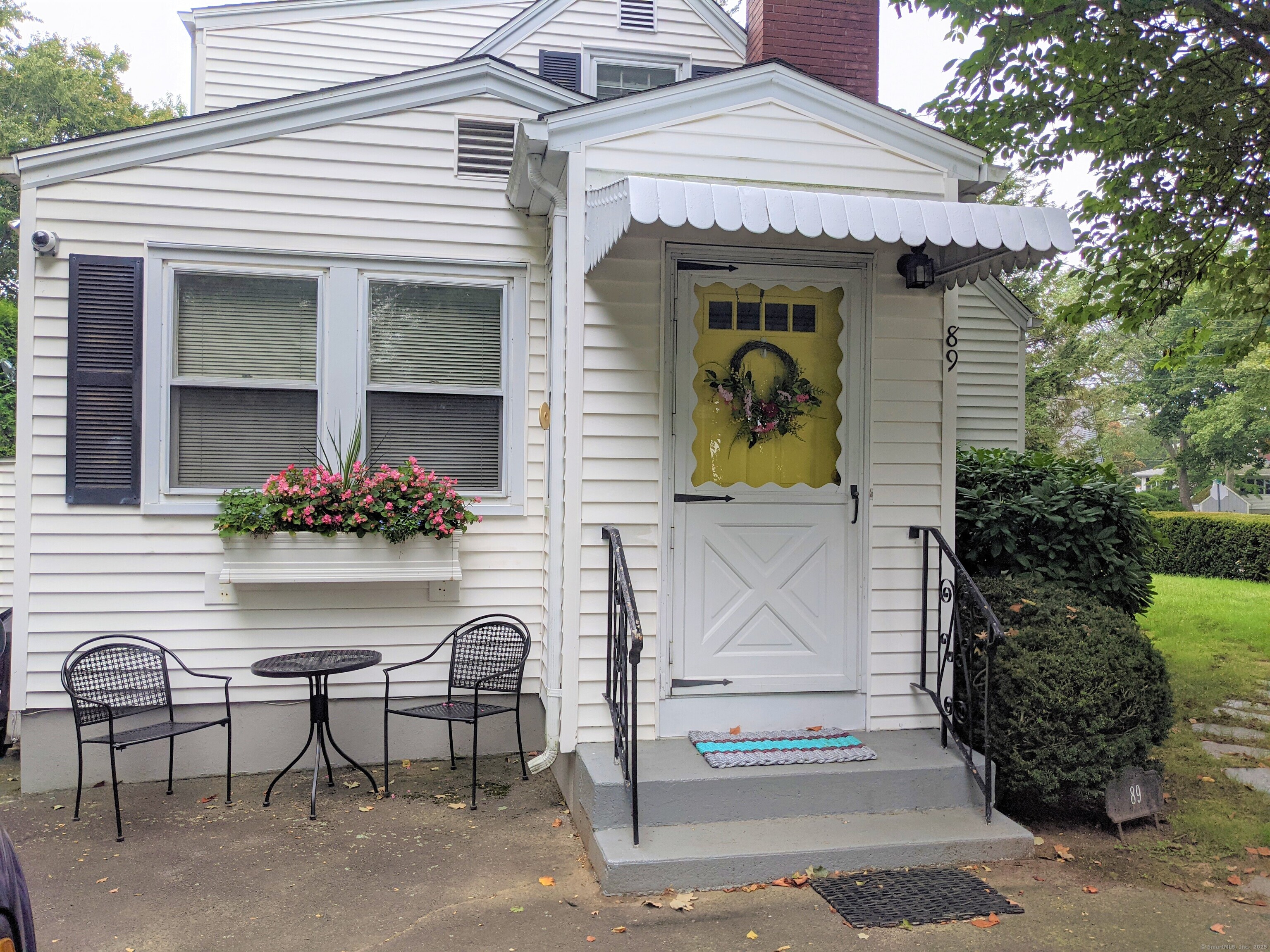 89 Grove Beach Road South Westbrook, CT 06498 - Photo 2 of 24