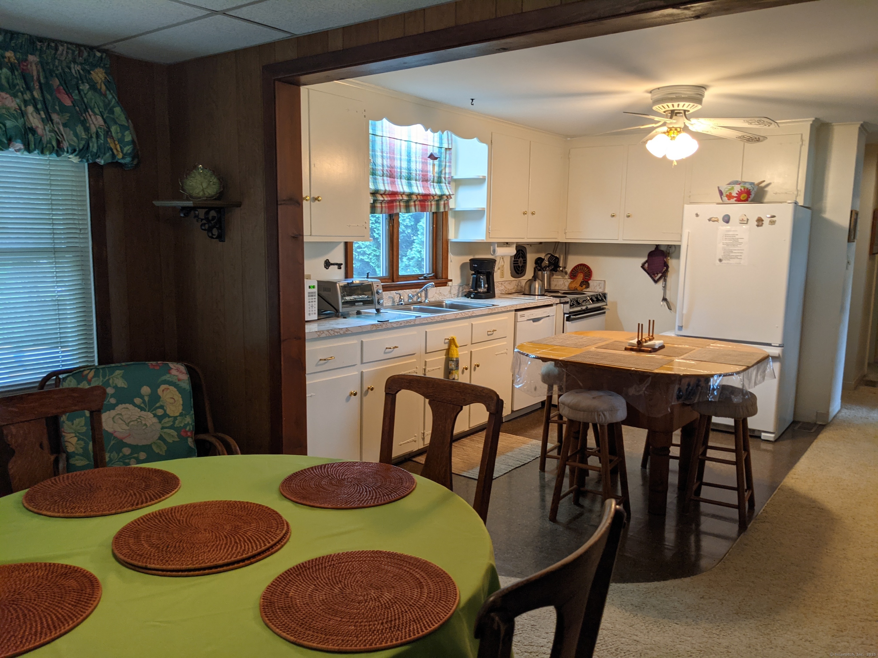 89 Grove Beach Road South Westbrook, CT 06498 - Photo 7 of 24