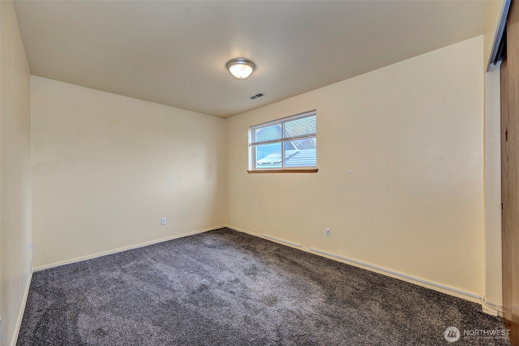 2707 18th Street Everett, WA 98201 - Photo 17 of 18