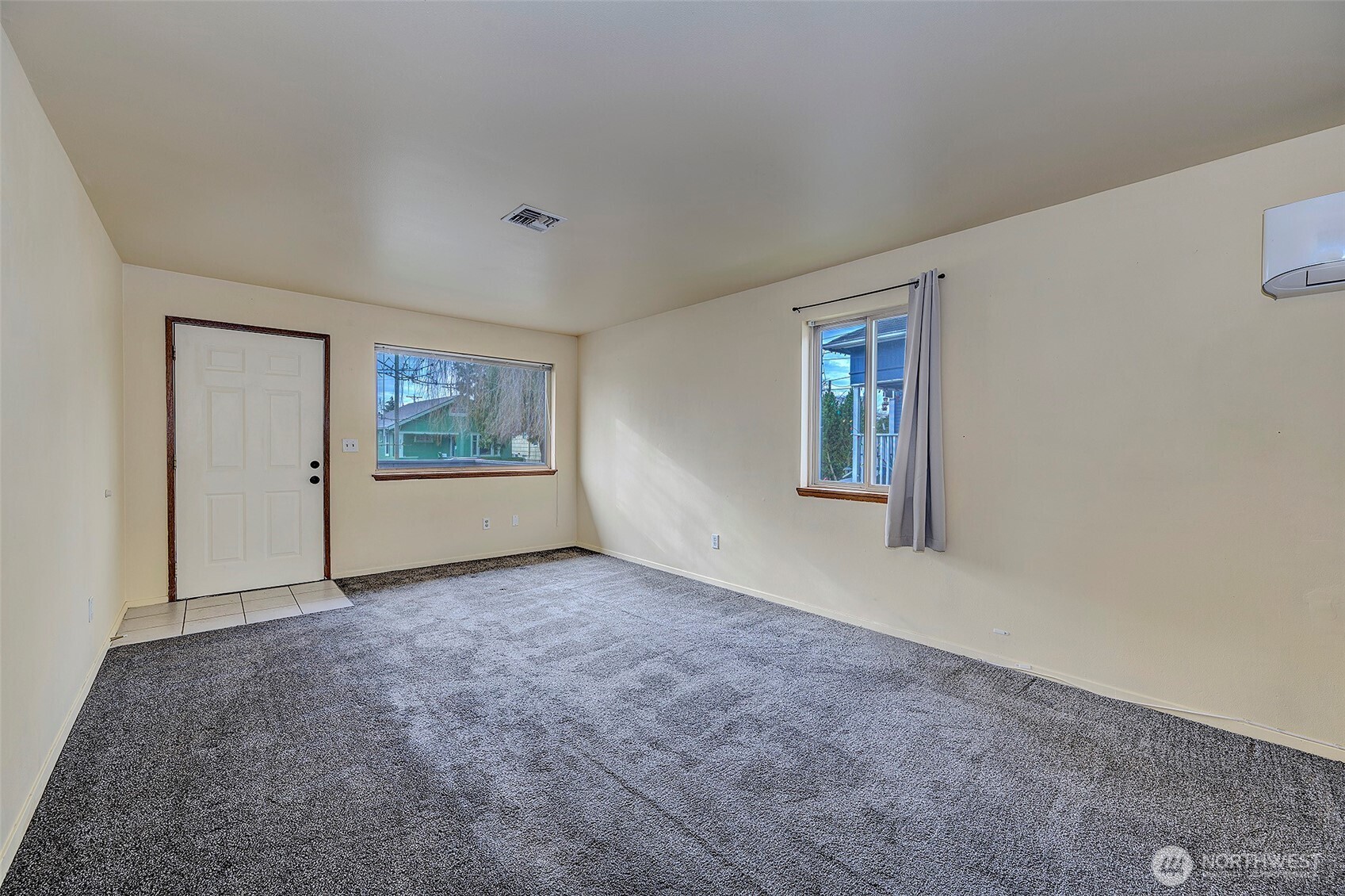 2707 18th Street Everett, WA 98201 - Photo 4 of 18