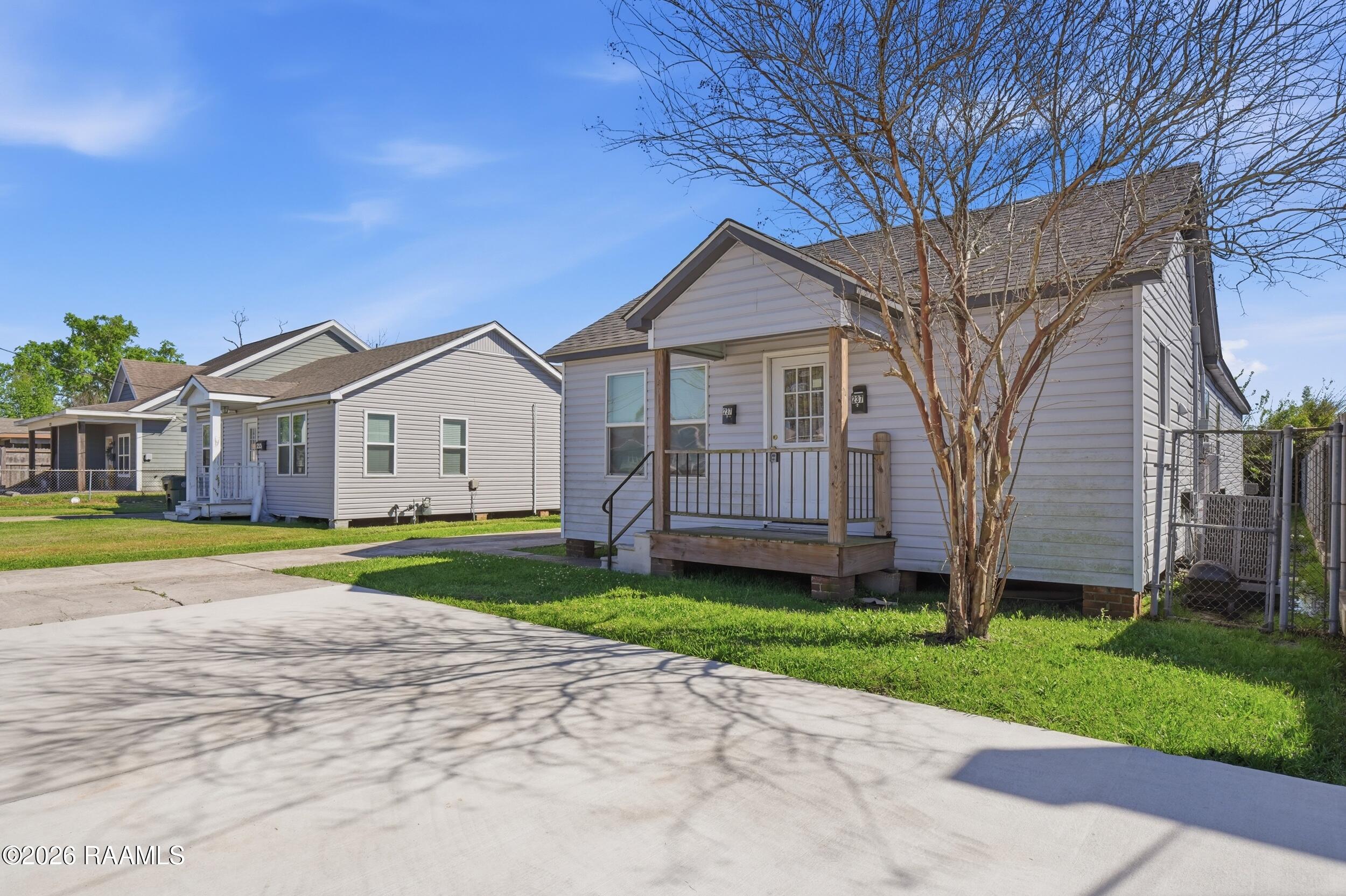 237 Lucille Street Lake Charles, LA 70601 - Photo 3 of 33 2_dsc03932