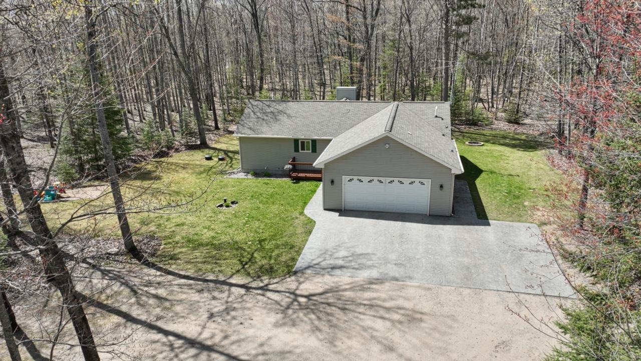 7689 South Buck Ridge Drive Eagle River, WI 54521 - Photo 5 of 30 Gallery Image 5