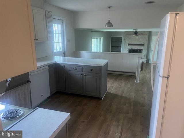 10038 Pleasant View Drive Hagerstown, MD 21740 - Photo 10 of 28 a bathroom with a sink a mirror and a toilet