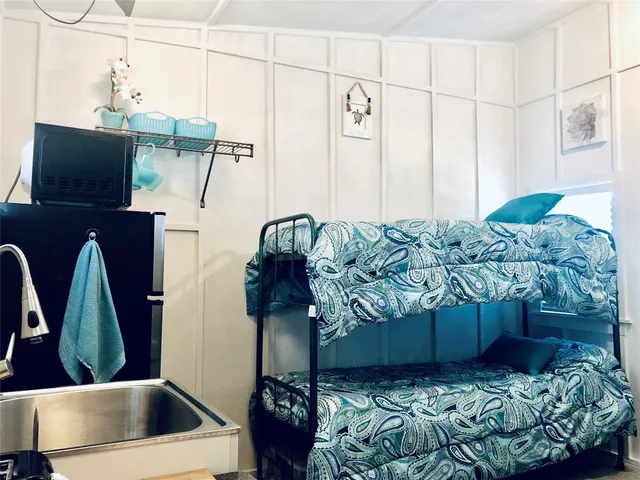 $599,000 | 18700 San Marcos Highway, Martindale, TX 78655