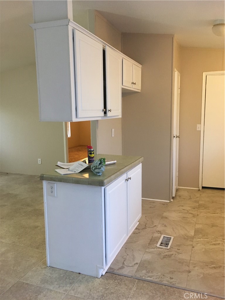 14121 Lakota Road Apple Valley, CA 92307 - Photo 34 of 40 Back house Kitchen