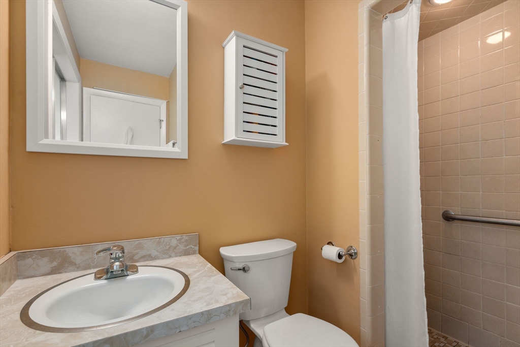 26 Arrowhead Road Weston, MA 02493 - Photo 14 of 28