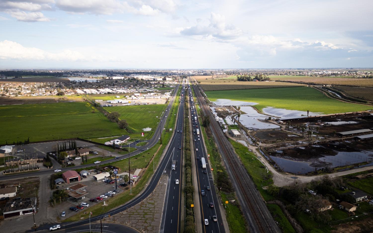 0 Franklin Road Merced, CA 95348 - Photo 5 of 9 a view of a balcony with an ocean