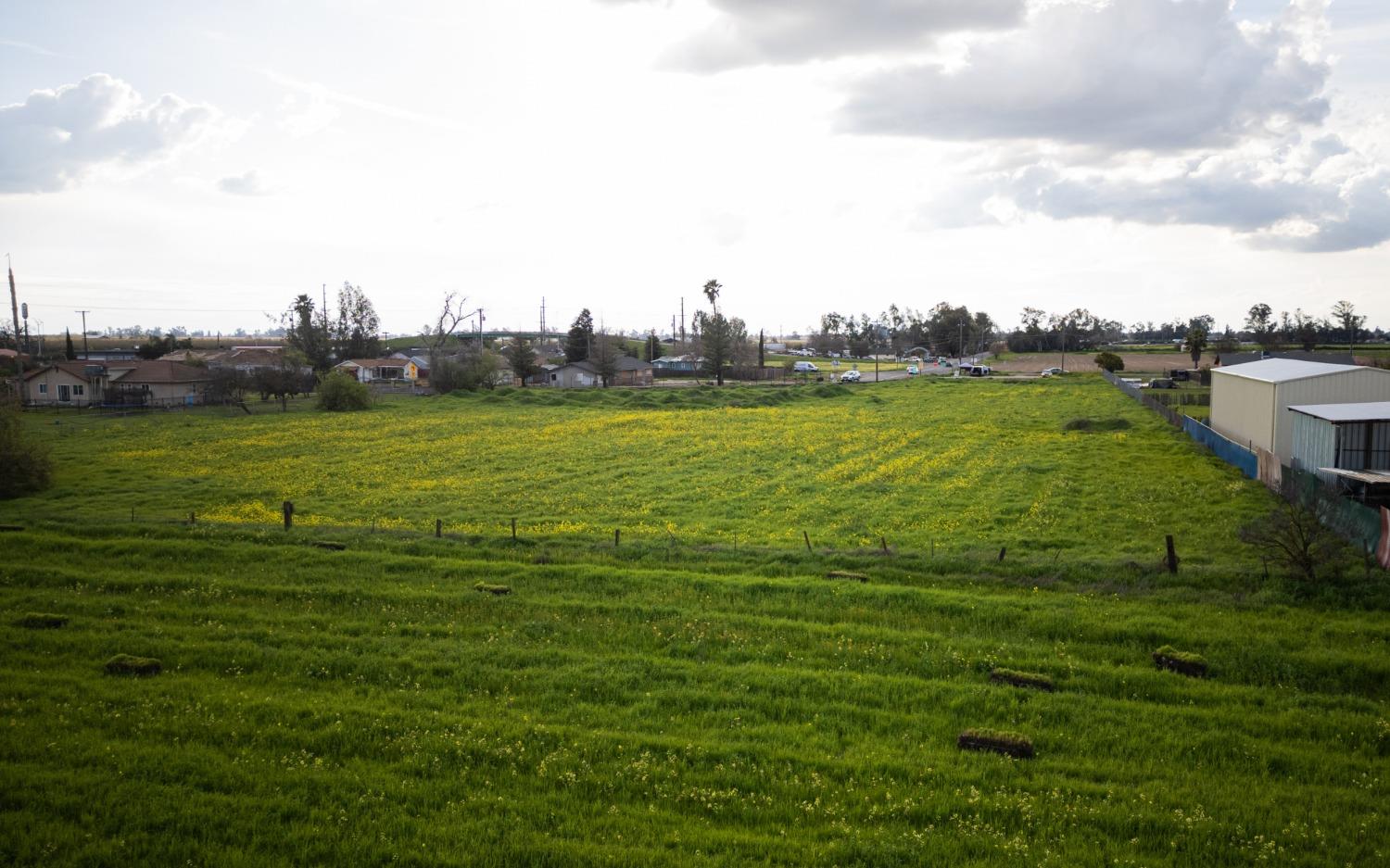 0 Franklin Road Merced, CA 95348 - Photo 8 of 9 a view of a water fountain and an outdoor seating