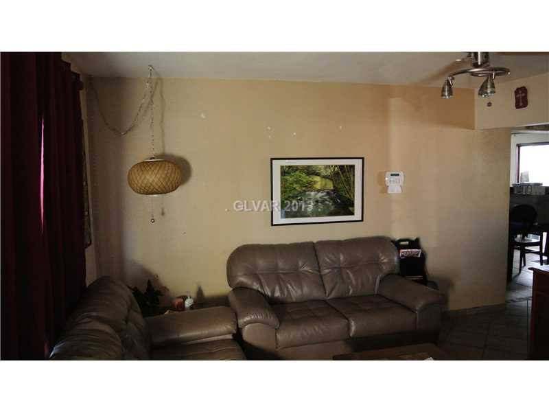 154 Ivy Street Henderson, NV 89015 - Photo 4 of 13 Interior Space/Layout.