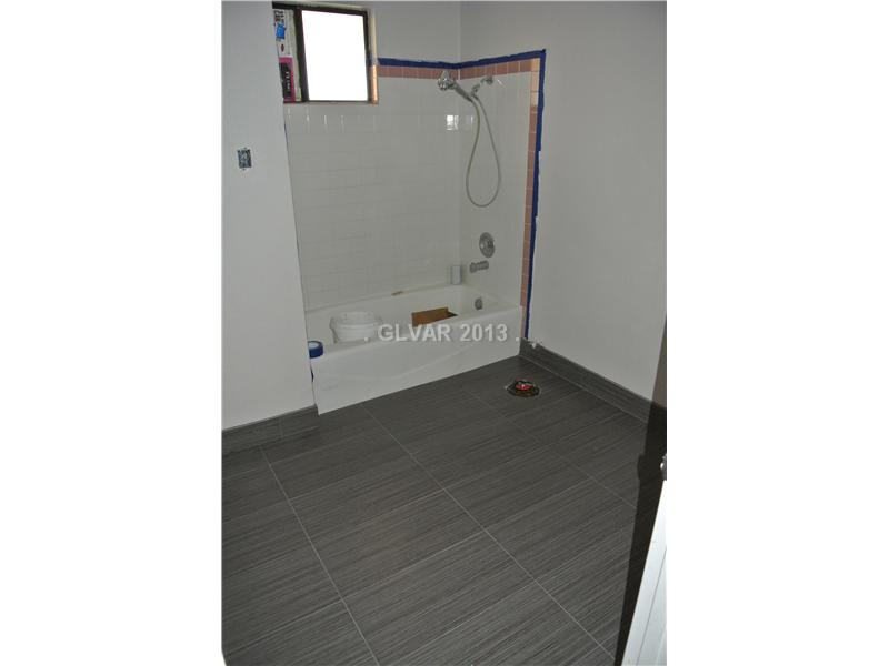 154 Ivy Street Henderson, NV 89015 - Photo 7 of 13 Bathroom.