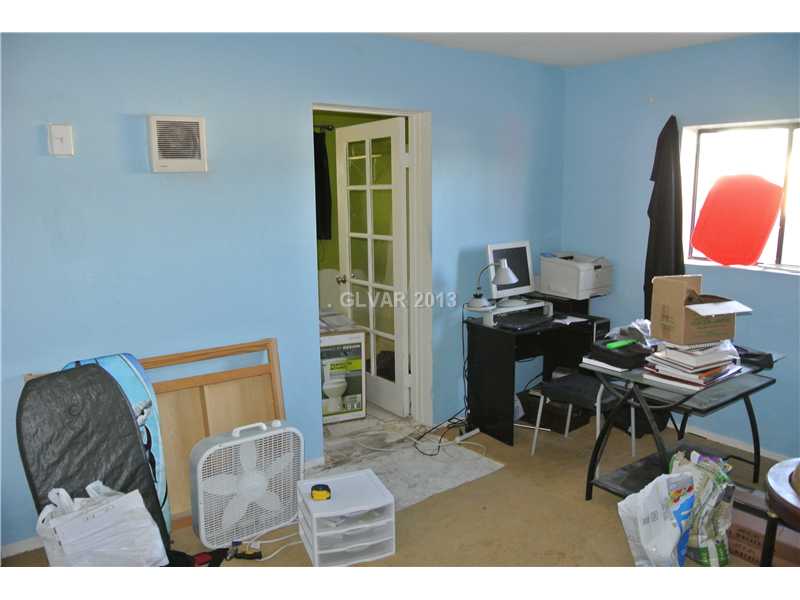 154 Ivy Street Henderson, NV 89015 - Photo 10 of 13 Bedroom.