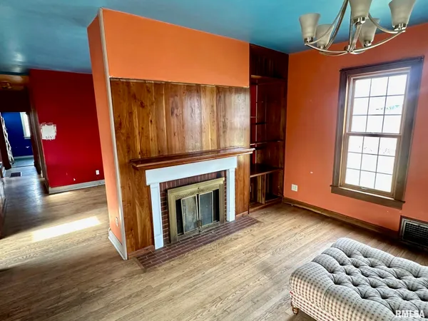 $75,000 | 223 Hardin Avenue, Jacksonville, IL 62650