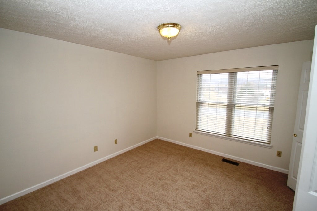 93 West Bailey Road Lewisburg, WV 24901 - Photo 11 of 39 Bedroom