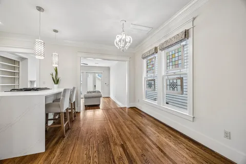 $779,800 | 227 West 24th Street, Houston, TX 77008