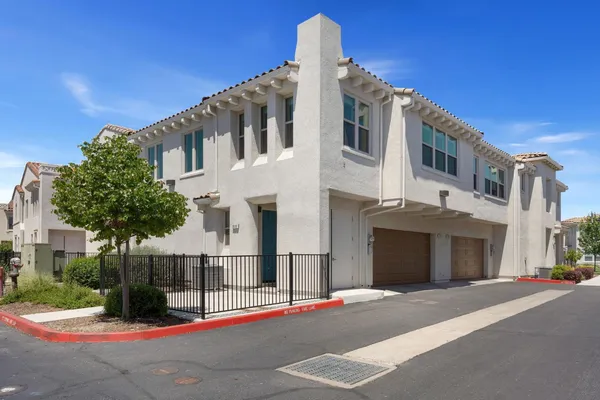 $375,000 | 5301 East Commerce Way, Unit 26101, Sacramento, CA 95835