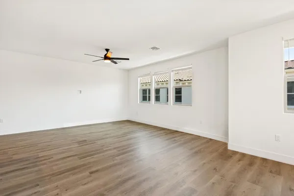 $375,000 | 5301 East Commerce Way, Unit 26101, Sacramento, CA 95835