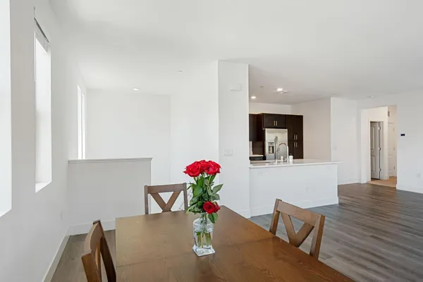 $375,000 | 5301 East Commerce Way, Unit 26101, Sacramento, CA 95835