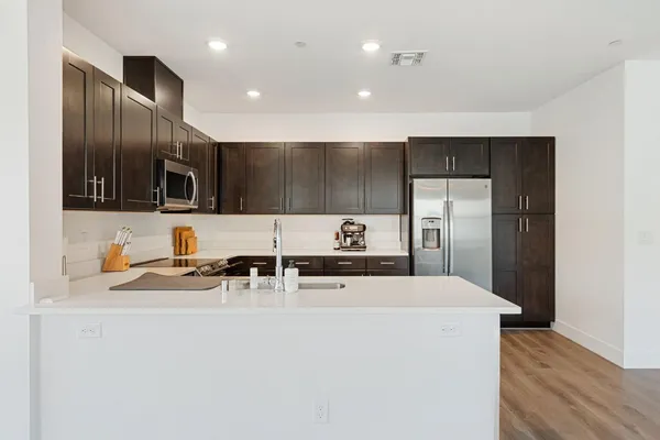 $375,000 | 5301 East Commerce Way, Unit 26101, Sacramento, CA 95835