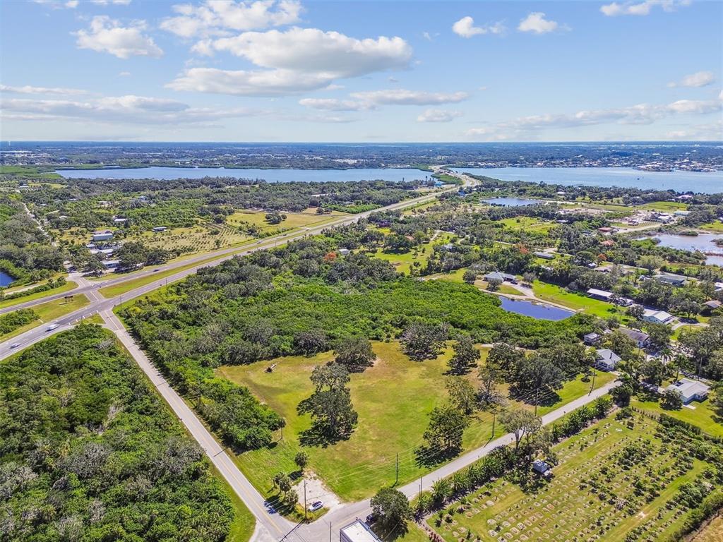 575 Terra Ceia Road Terra Ceia, FL 34250 - Photo 8 of 21 a view of city and ocean