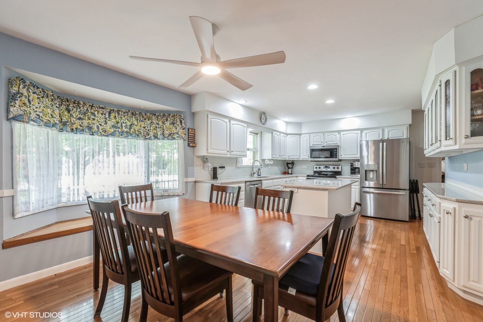 6513 Sands Road Crystal Lake, IL 60014 - Photo 3 of 18 Gallery Image 3