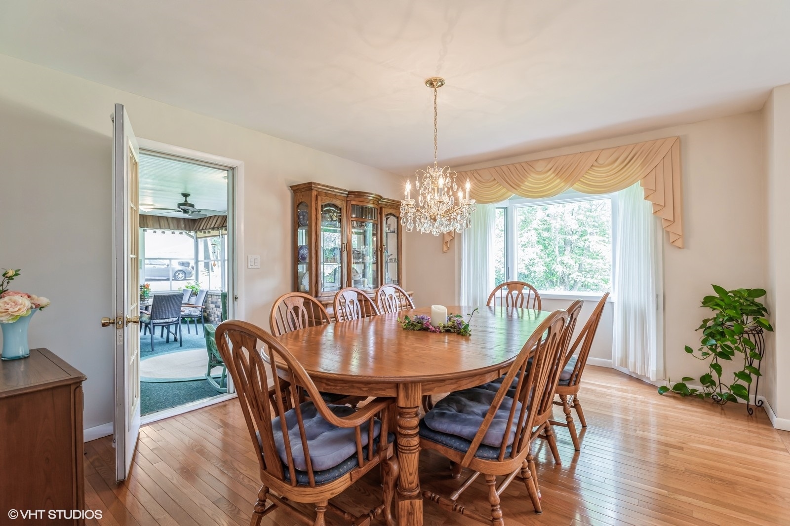 6513 Sands Road Crystal Lake, IL 60014 - Photo 4 of 18 Gallery Image 4