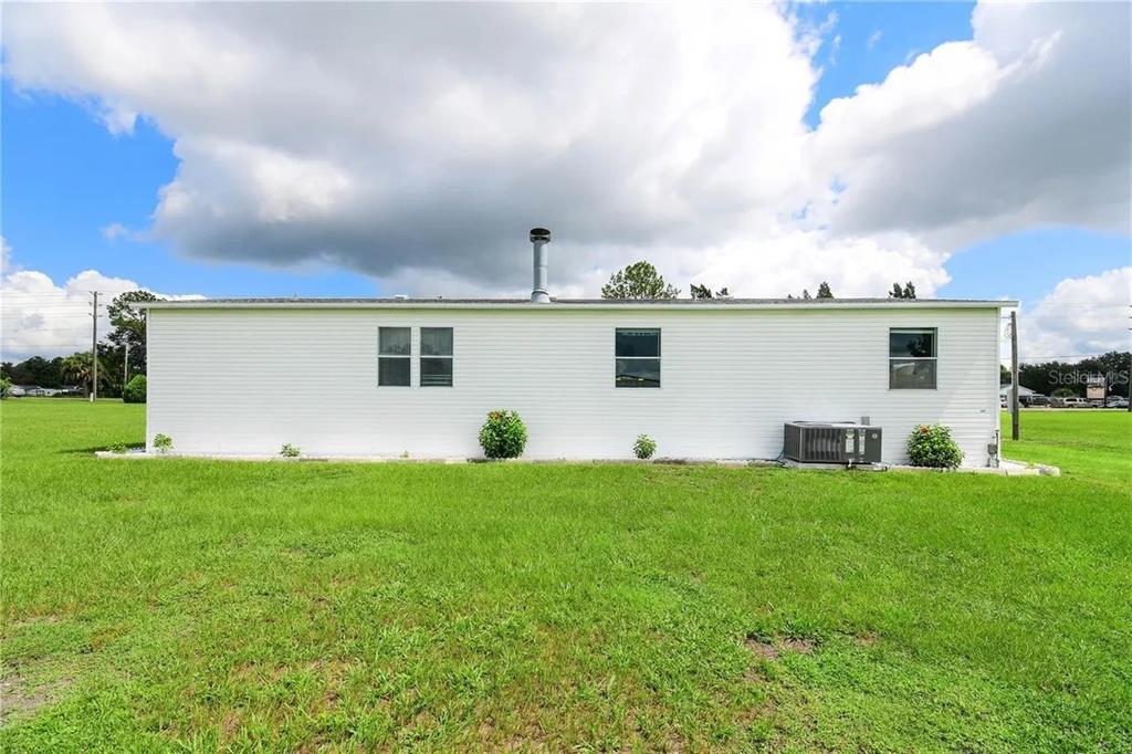 36630 Chancey Road Zephyrhills, FL 33541 - Photo 3 of 12
