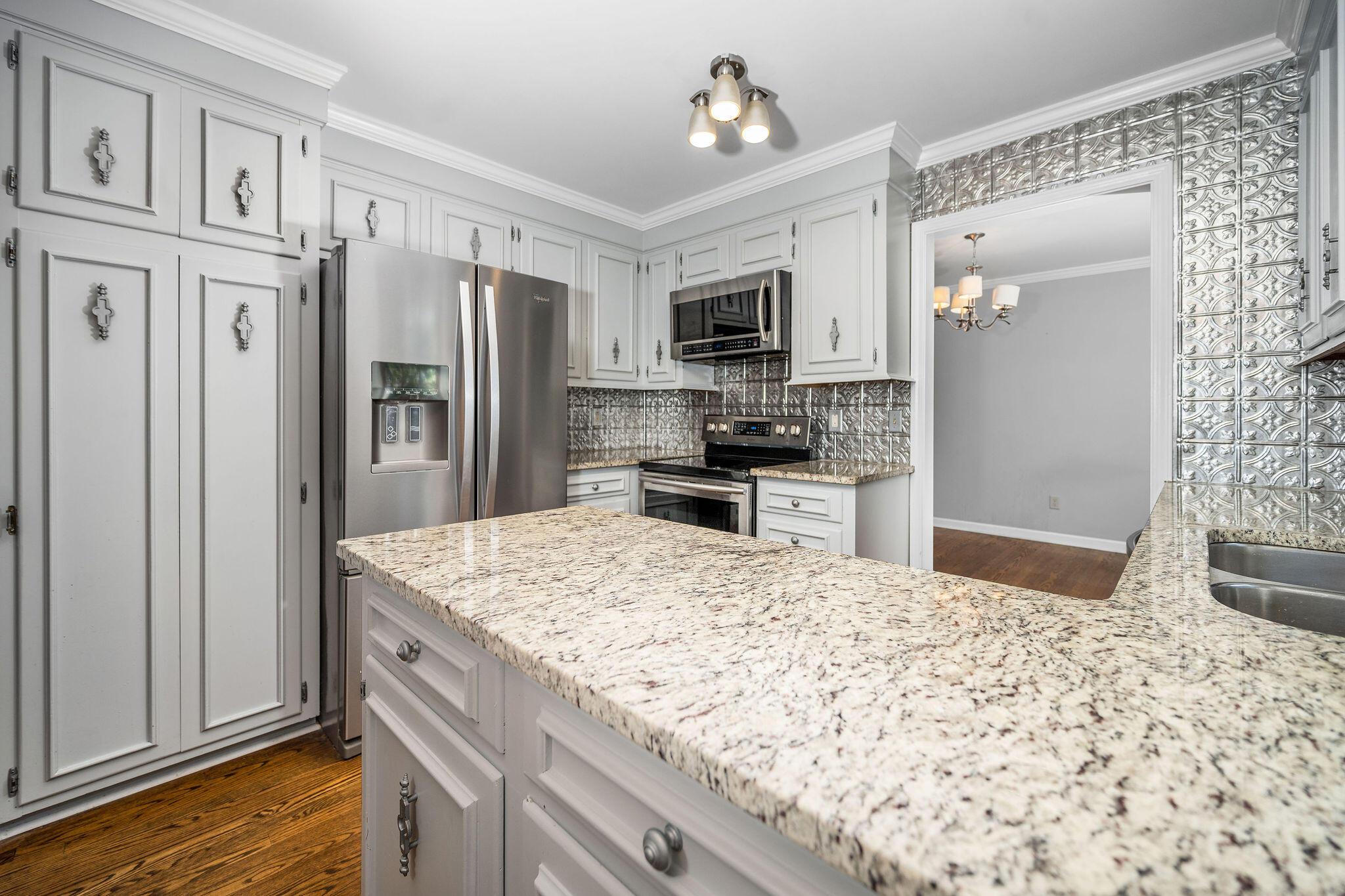 8152 Waltham Road North Charleston, SC 29406 - Photo 10 of 27 Kitchen
