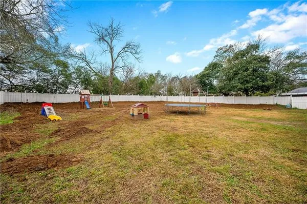 $229,900 | 467 Debellevue Drive, Marksville, LA 71351