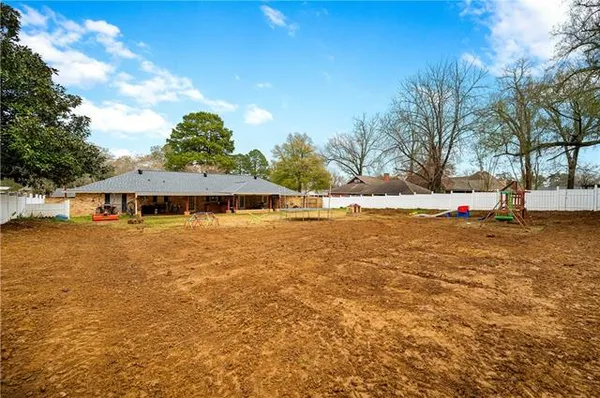 $229,900 | 467 Debellevue Drive, Marksville, LA 71351