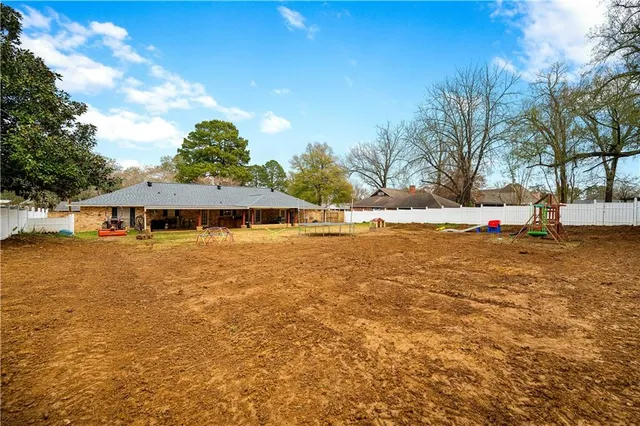 $235,000 | 467 Debellevue Drive, Marksville, LA 71351